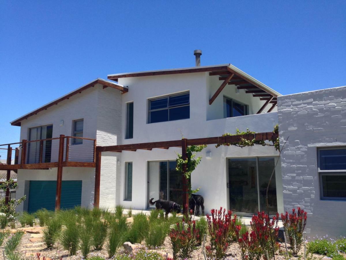 Selkie - Two Restful Near & Restaurants
